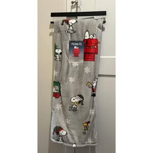 Peanuts Snoopy Throw / Blanket - Christmas Happiness Grey - NWT
